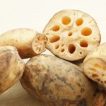 11月「蓮根（れんこん）」肺を潤しスタミナ増強